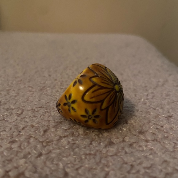Yellow Flower Ring - Picture 3 of 3